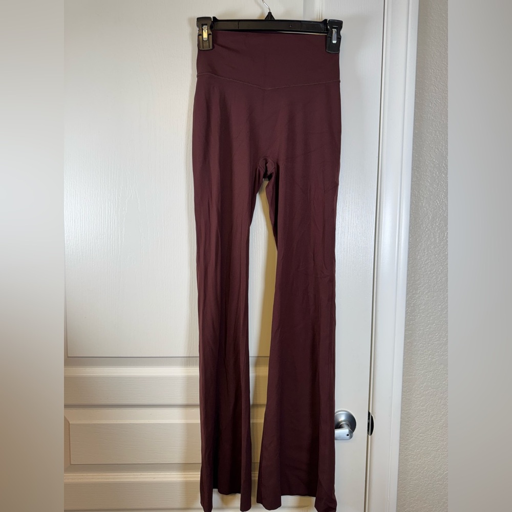 VSX Victoria's Secret Sport Maroon Leggings Yoga Pants Size Med EUC #5875